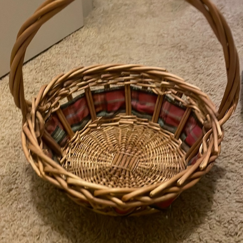 Handmade basket for Christmas/general